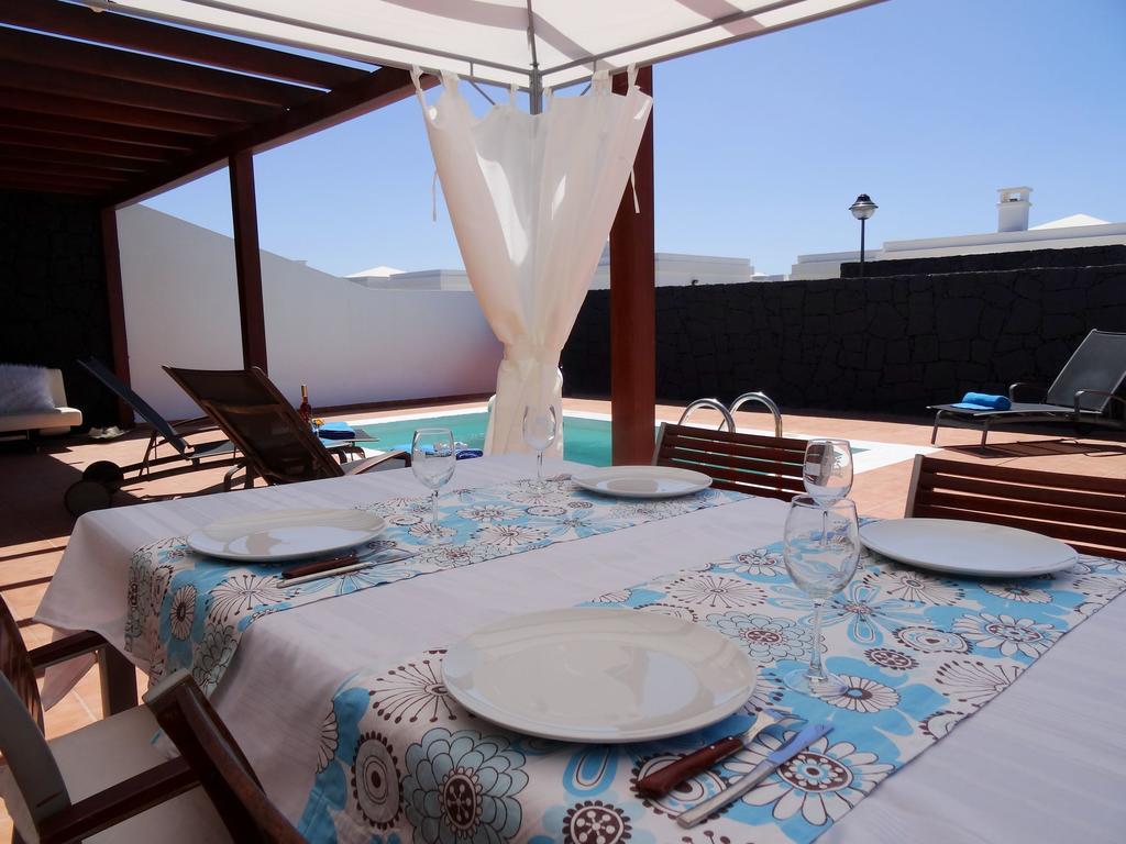 Happy Villa Con Piscina Privada Playa Blanca  Exterior photo