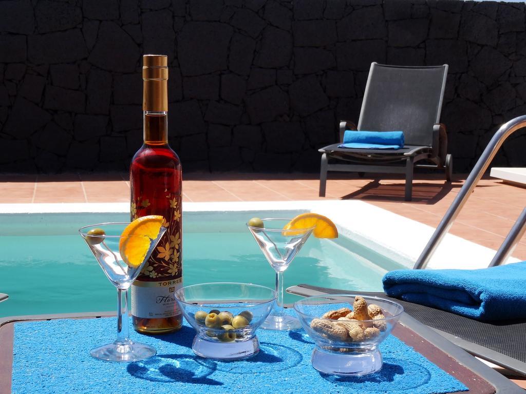 Happy Villa Con Piscina Privada Playa Blanca  Exterior photo