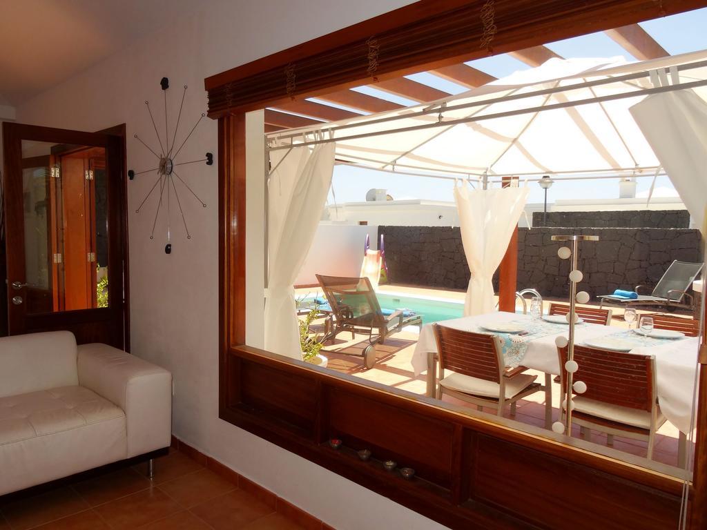 Happy Villa Con Piscina Privada Playa Blanca  Exterior photo